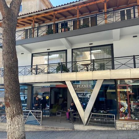 "Hotel Lili" Саранде Екстериор снимка